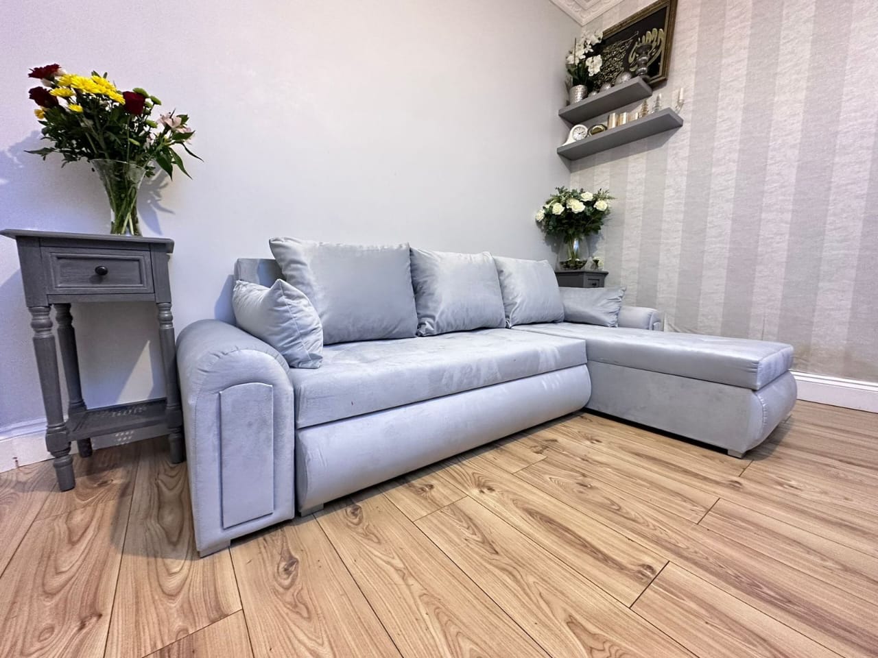 Luxury Berlin Sofabed  Converts to Bed  Storage Included